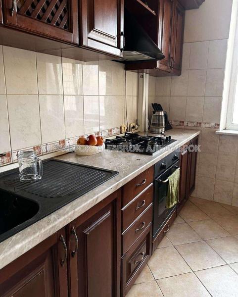 Продам 3-кімнатну квартиру