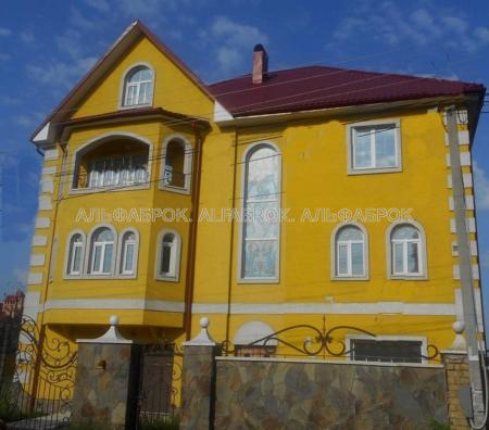 Продам 4-поверховий будинок