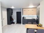 Продам 2-кімнатну квартиру в новобудові, ЖК Варшавський мікрорайон, 47 м², євроремонт