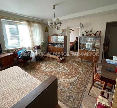 Продам 3-комнатную квартиру