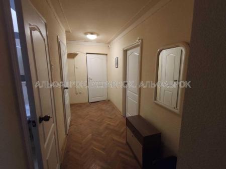 Продам 3-комнатную квартиру