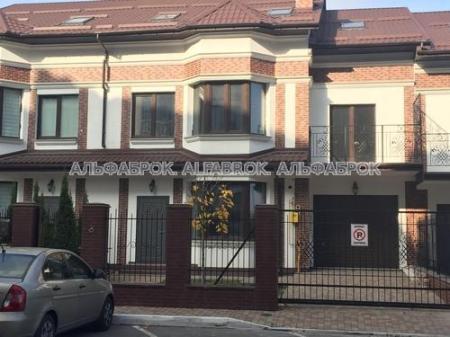 Продам 3-поверховий будинок