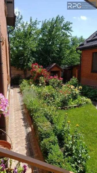 Продам 2-поверховий будинок