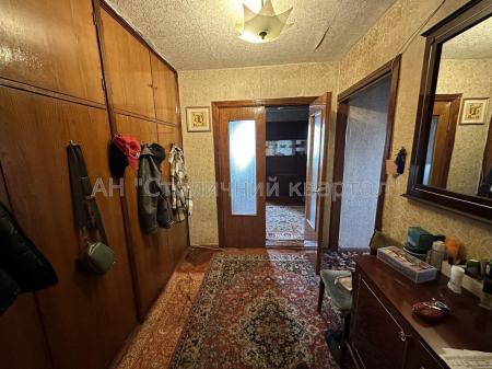 Продам 2-комнатную квартиру