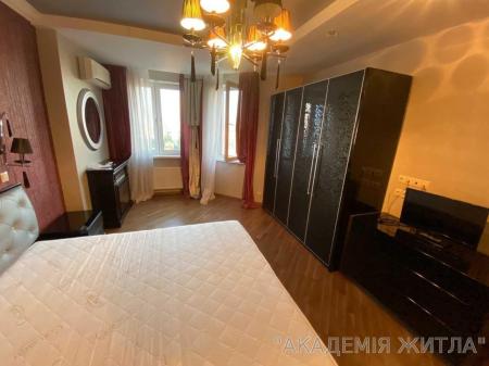 Сдам 3-комнатную квартиру в новостройке