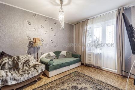 Продам 3-комнатную квартиру