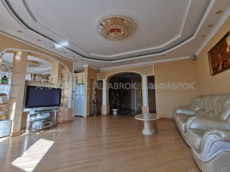 Продам 3-кімнатну квартиру