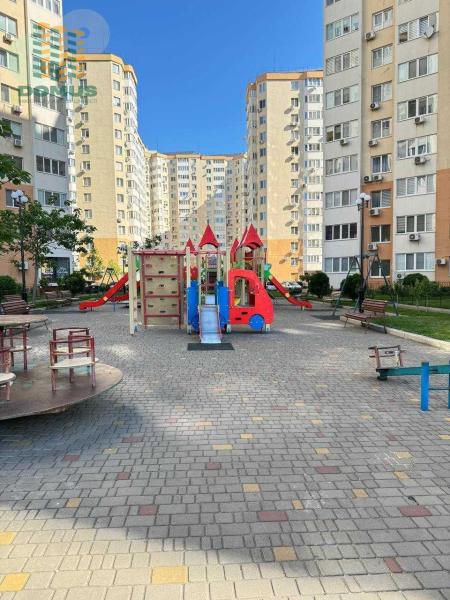 Продам 2-кімнатну квартиру, ЖК «Радужний»