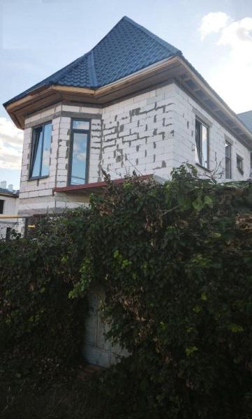 Продам 2-поверховий будинок