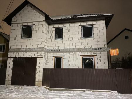 Продам 2-этажный дом