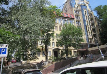 Продам 4-комнатную квартиру
