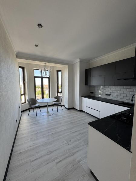 Продам 3-кімнатну квартиру в новобудові