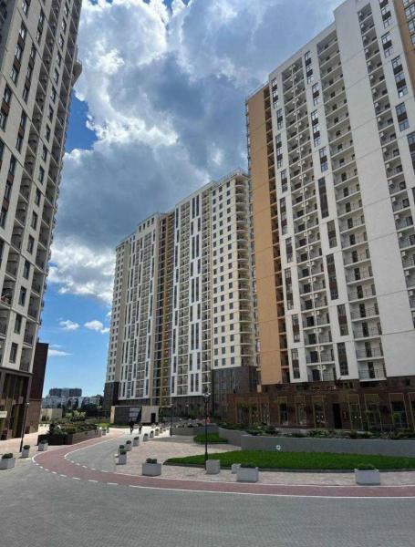 Продам 3-комнатную квартиру, ЖК «Шестьдесят шестая жемчужина»