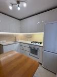 Продам 2-кімнатну квартиру, 51.20 м², євроремонт