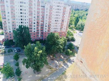 Продам 2-комнатную квартиру