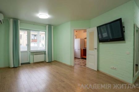 Продам 2-комнатную квартиру