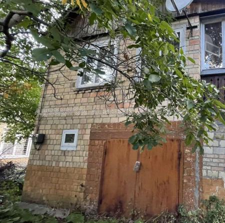 Продам 2-этажный дом