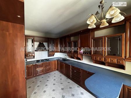 Продам 6-кімнатну квартиру