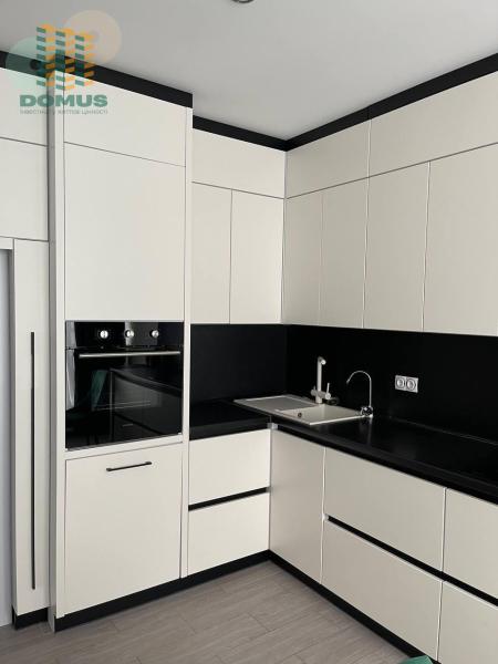 Продам 3-кімнатну квартиру, ЖК «Акварель 1»