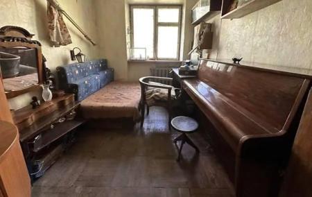 Продам 4-комнатную квартиру