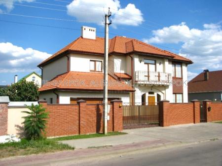 Продам 2-поверховий будинок