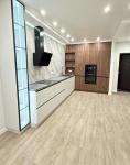 Продам 2-кімнатну квартиру, ЖК Варшавський 2, 69.90 м², авторський дизайн