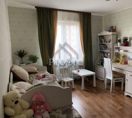 Продам 3-кімнатну квартиру в новобудові, ЖК «Крістер Град»