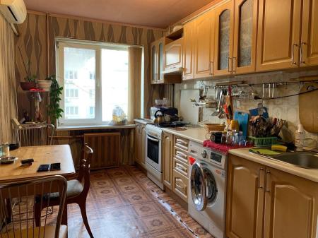 Продам 3-кімнатну квартиру