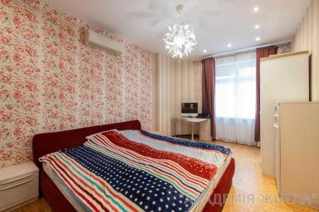 Продам 3-комнатную квартиру в новостройке