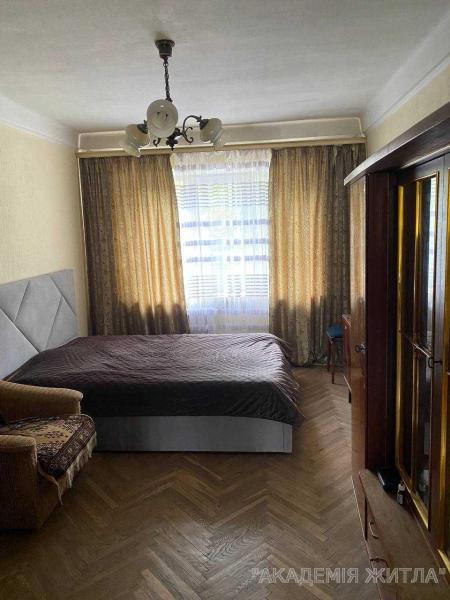 Продам 2-комнатную квартиру