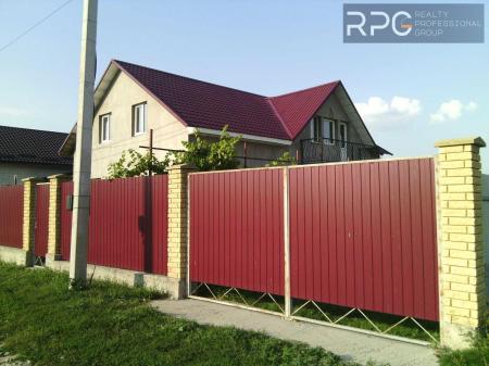 Продам 2-поверховий будинок