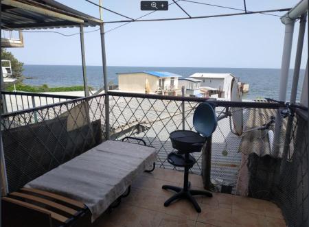 Продам 3-поверховий дачний будинок