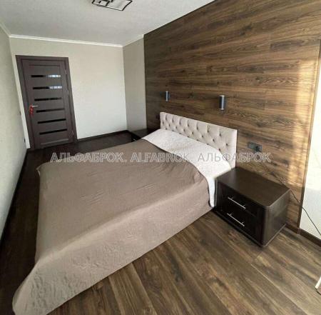 Продам 3-кімнатну квартиру