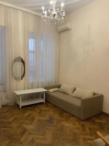 Продам 2-комнатную квартиру
