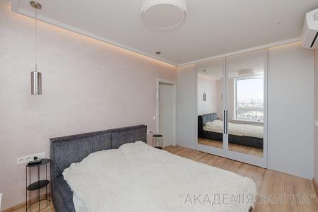 Продам 2-комнатную квартиру в новостройке, ЖК Time