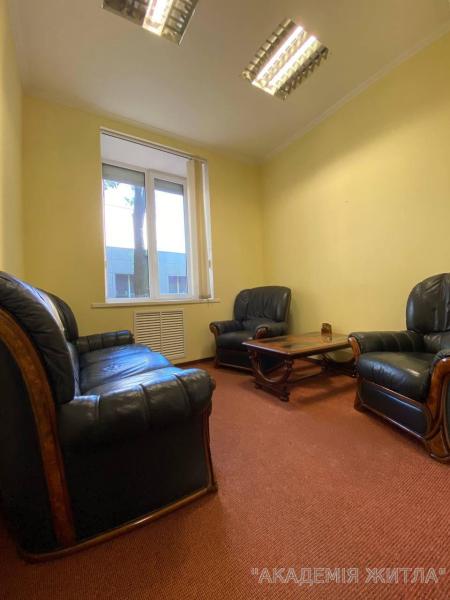 Продам 4-комнатную квартиру