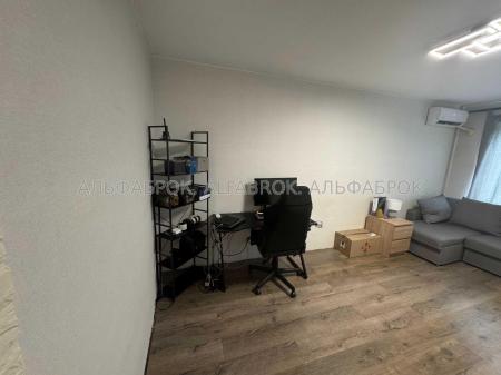 Продам 1-кімнатну квартиру