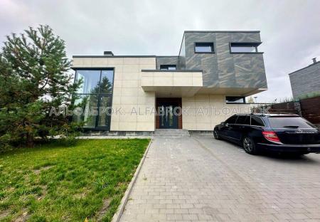 Продам 2-этажный дом