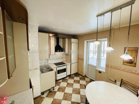 Продам 3-комнатную квартиру