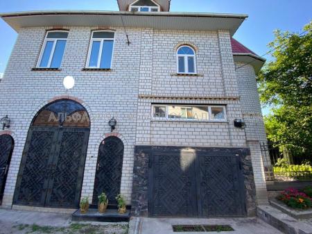 Продам 2-поверховий дачний будинок