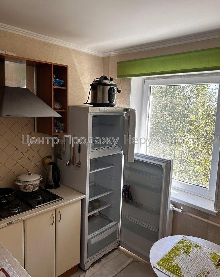 Фото Продам 1-кімнатну квартиру, 4/5 поверх, 33.27/25.80/6.70 м², Київ4