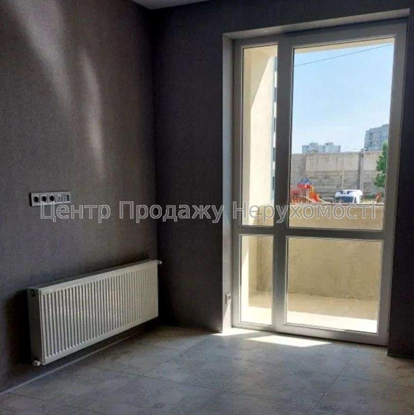 Фото G8 Продається  двостороння квартира , 51 м2, з ремонтом . Перемоги 864