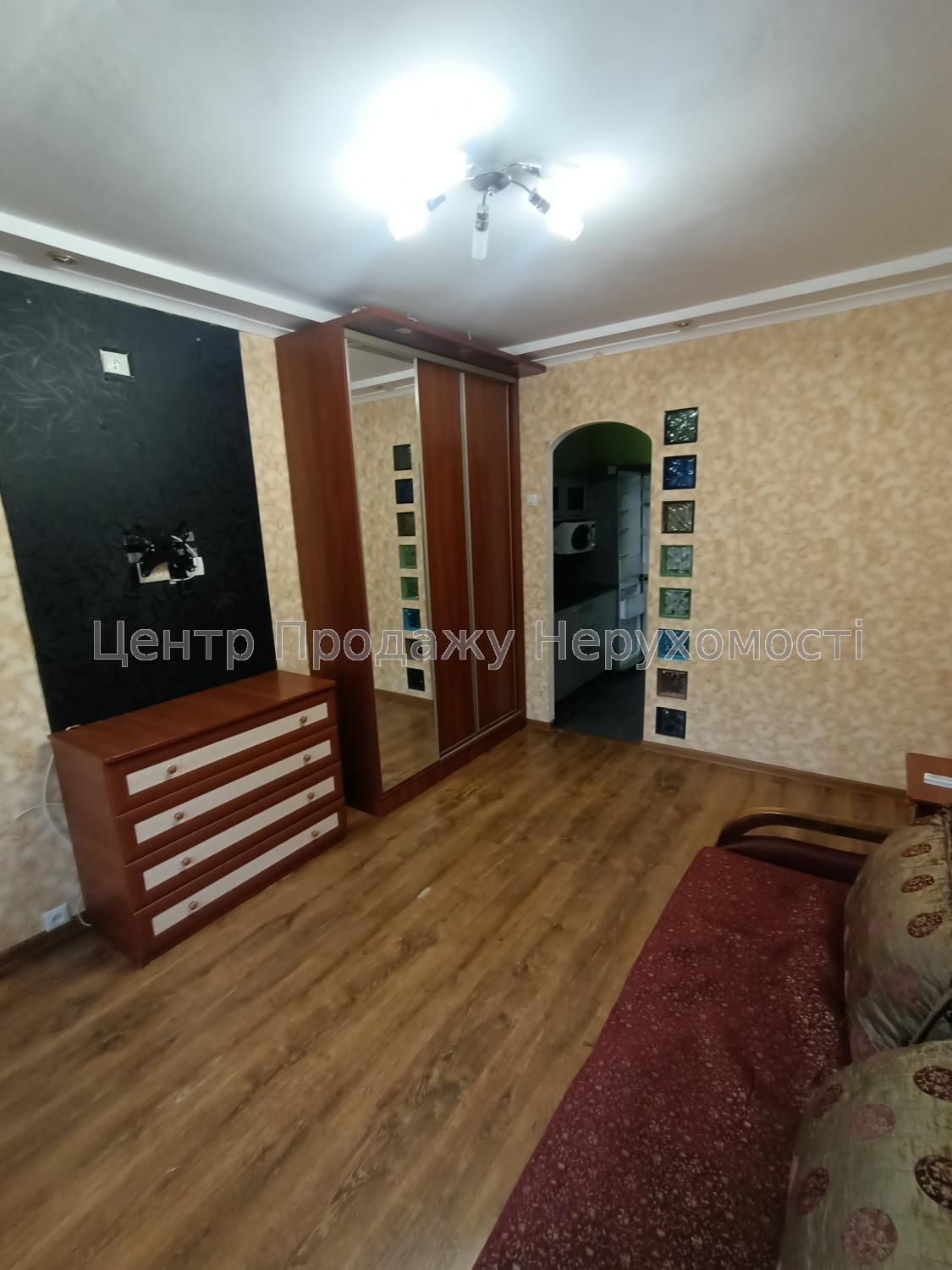 Фото У продажі гостинка в м.Київ5