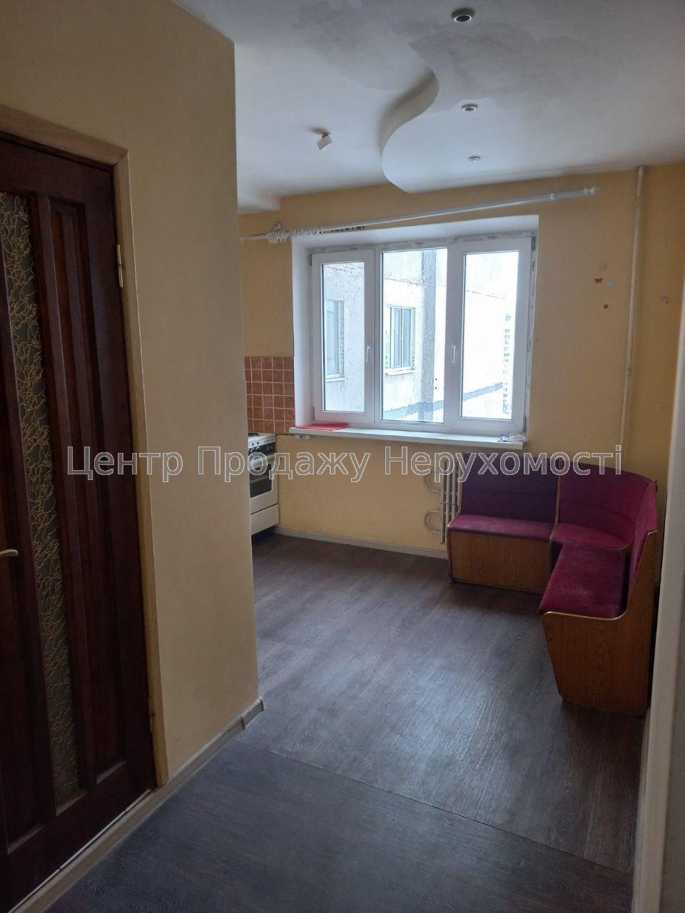 Фото Продам 3к квартиру Роганский жилмассив3