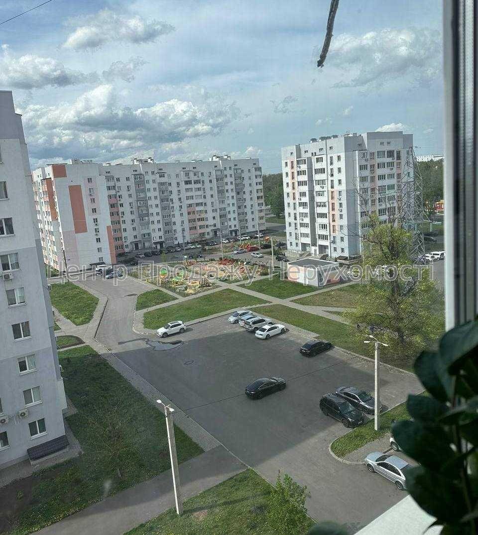 Фото Продаж 3 кімнатної квартири в ЖК 