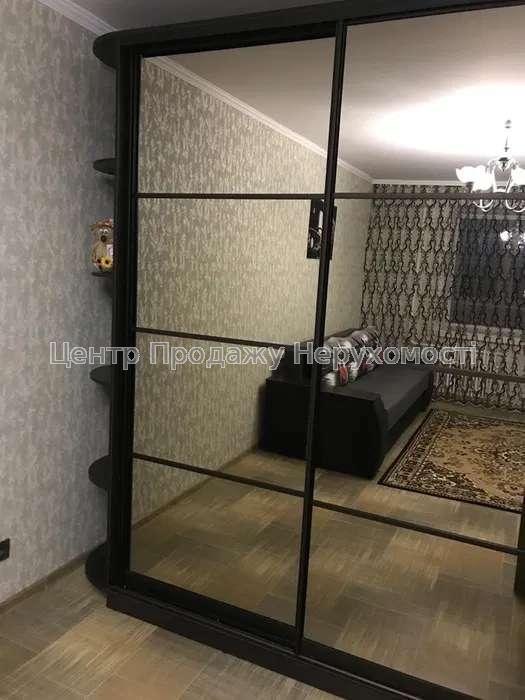 Фото Продаж 1к квартири вул.Морозова11