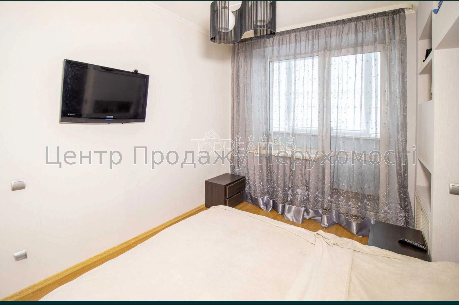 Фото Продам 2 комнатную квартиру 70 м2, Улица Искусств 7/9.8