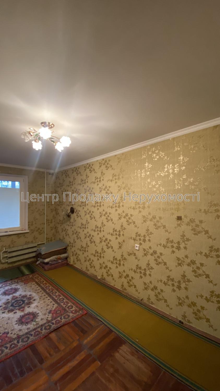 Фото Продам 3-кімнатну квартиру покращеного планування, вул. Амосова4