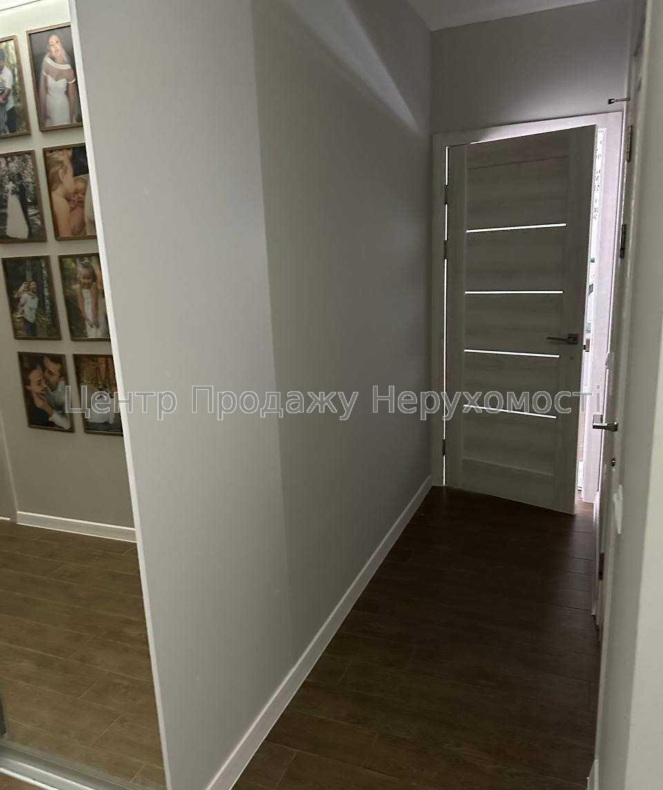 Фото Продаж 3 кімнатної квартири в ЖК 