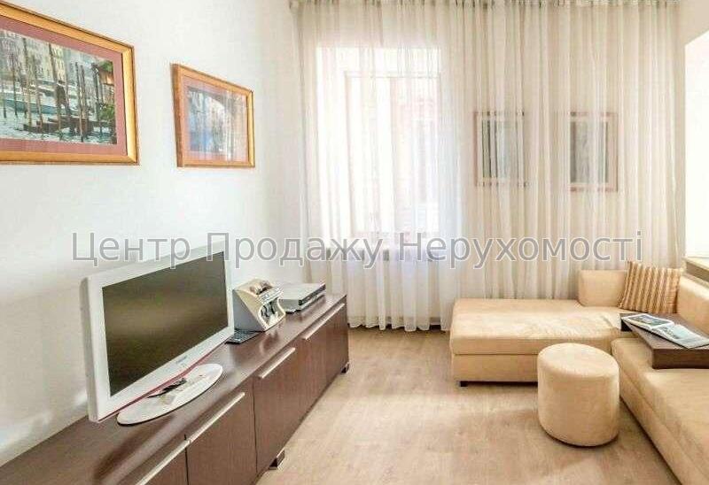 Фото Продам офісне прміщення з меблями, новий ремонт, м. Університет2